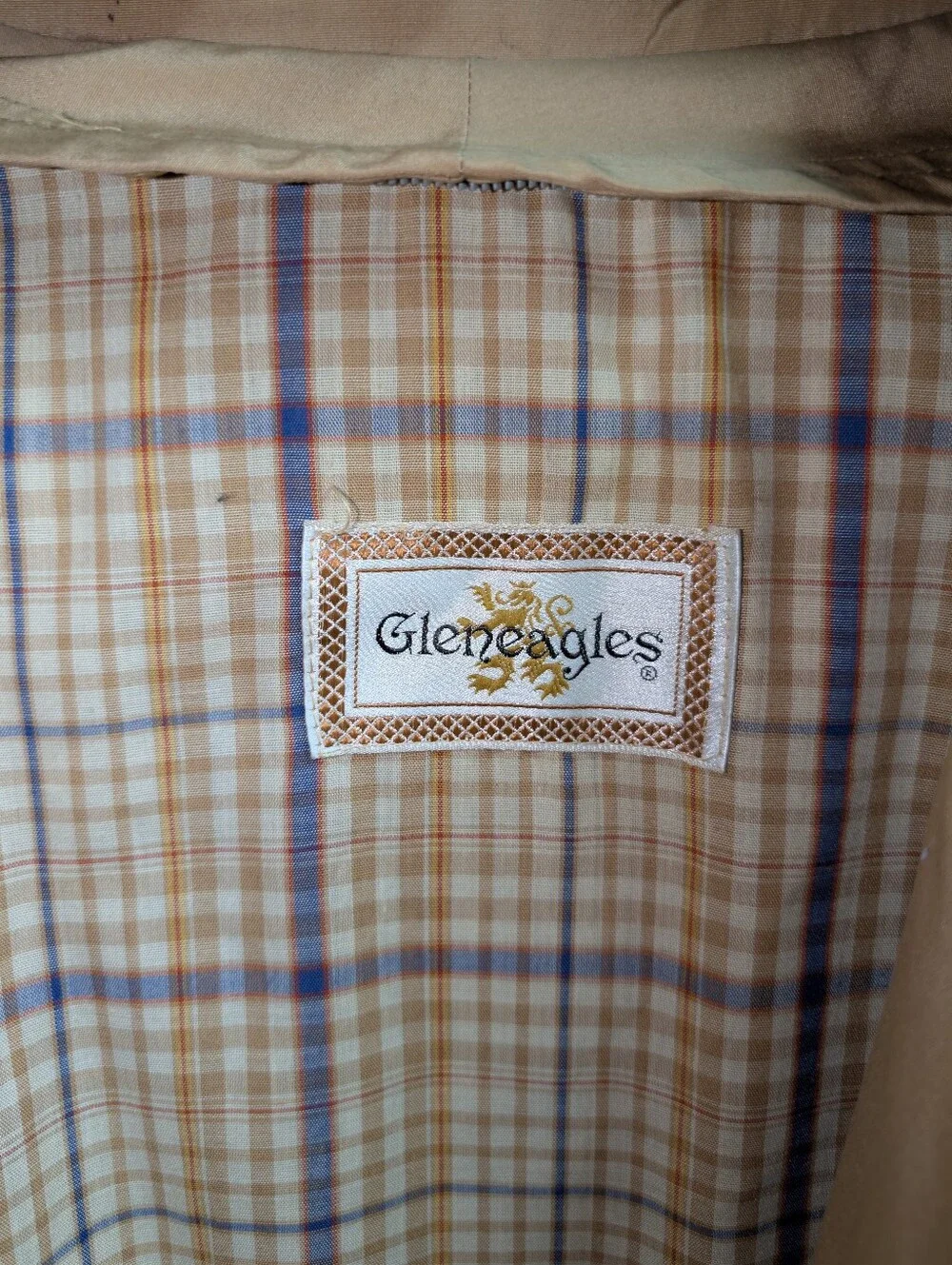 Gleneagles (46R) Classic Beige Trench Coat with Plaid Lining
